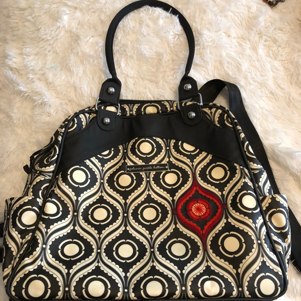 Petunia pickle bottom